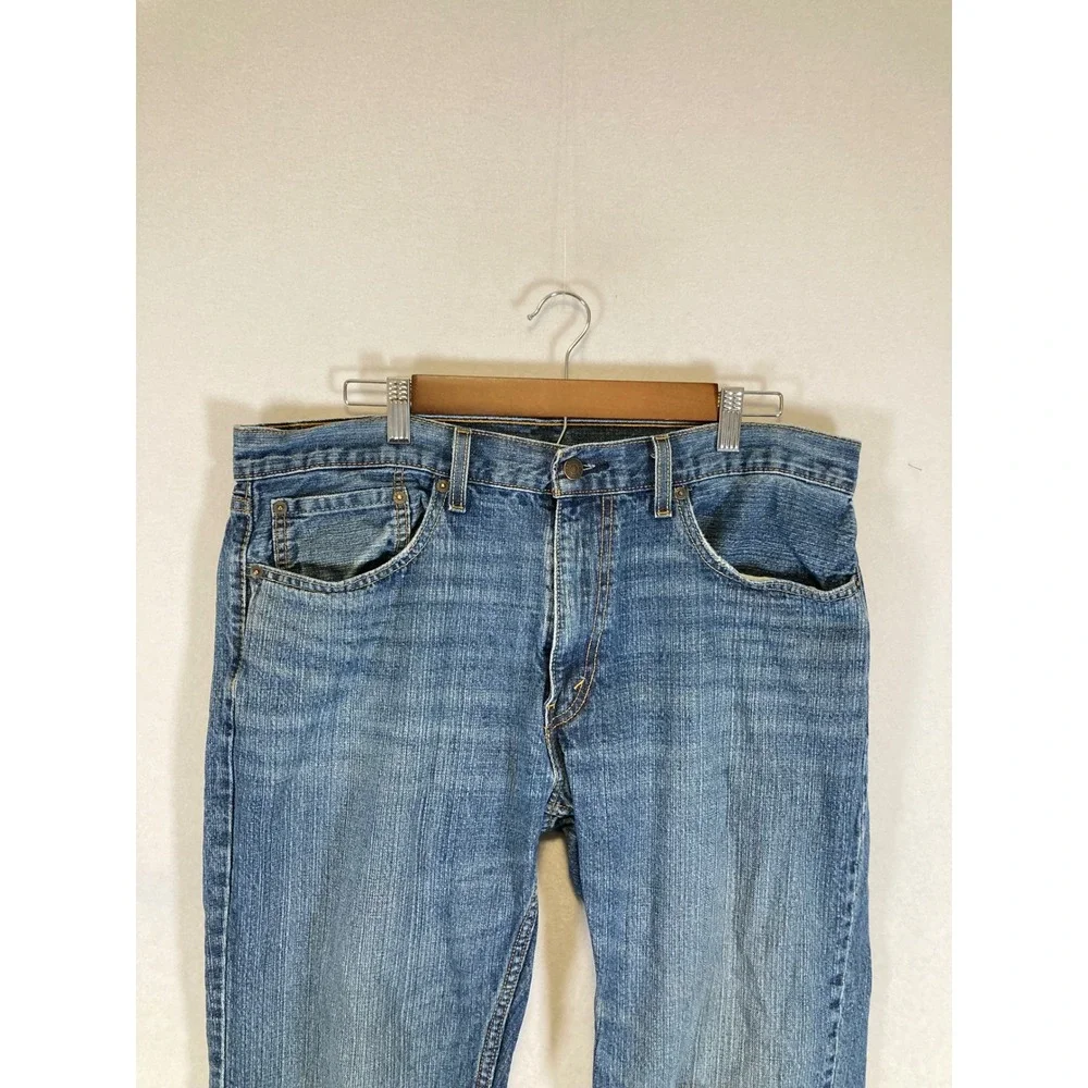 Levis these levi